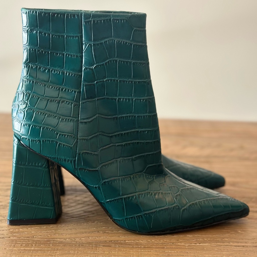 Marc Fisher Kulika Leather Ankle Boots
